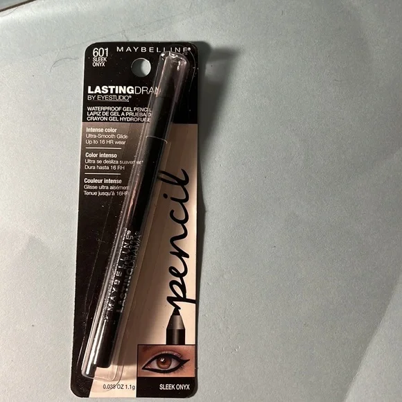 Makeup BUNDLE - Picture 2 of 6